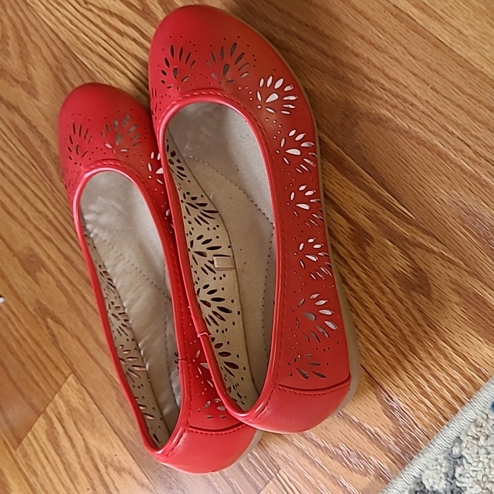 Red woman's shoes brand new